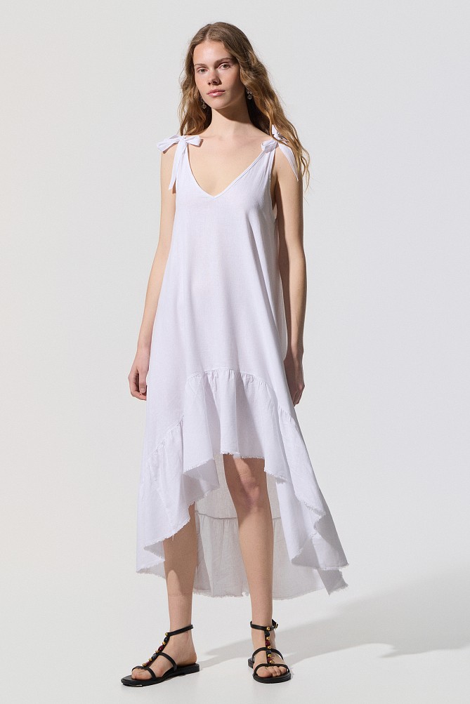 Maxi dress with an asymmetric hem and ruffles