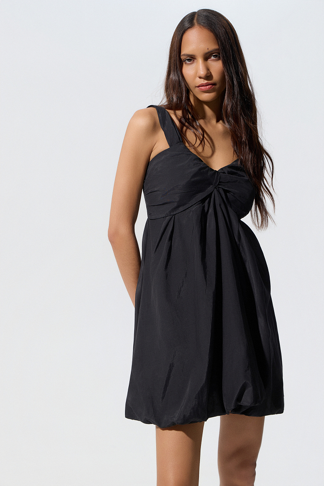 Vestido mini de corte globo
