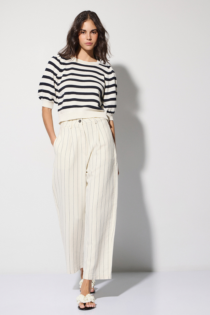 High-waisted striped cropped trousers