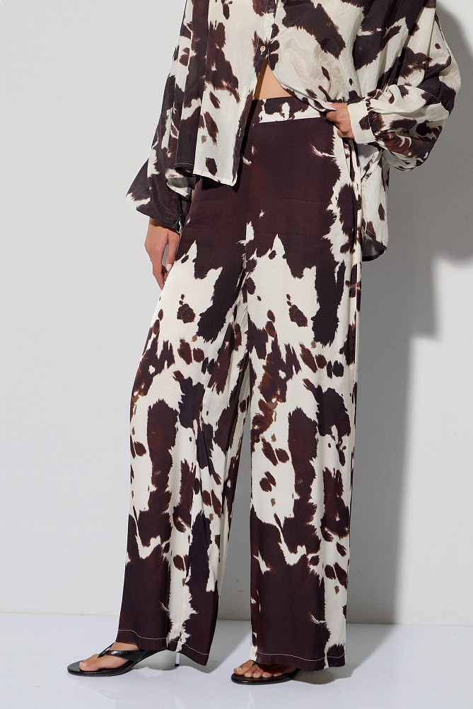 Παντελόνα με cow print