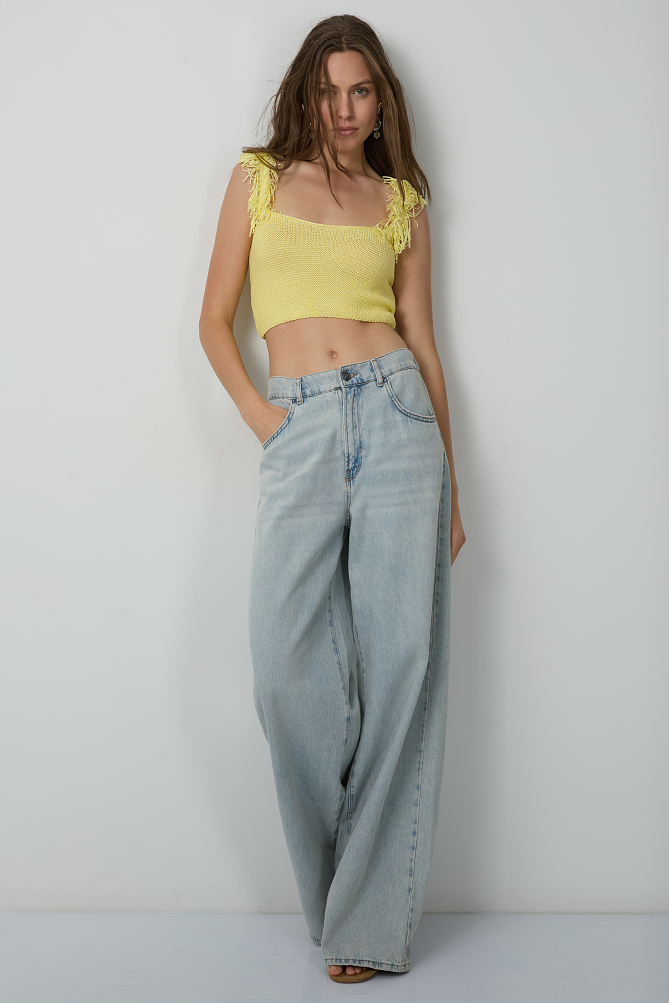 Crop top din tricot fără mâneci