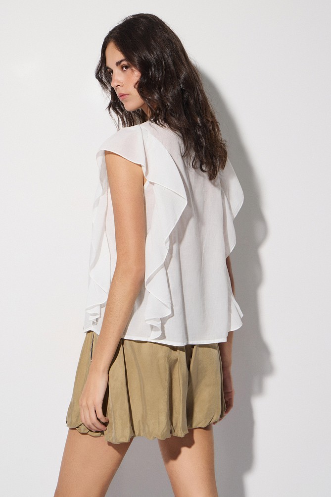Short-sleeve tunic with ruffles