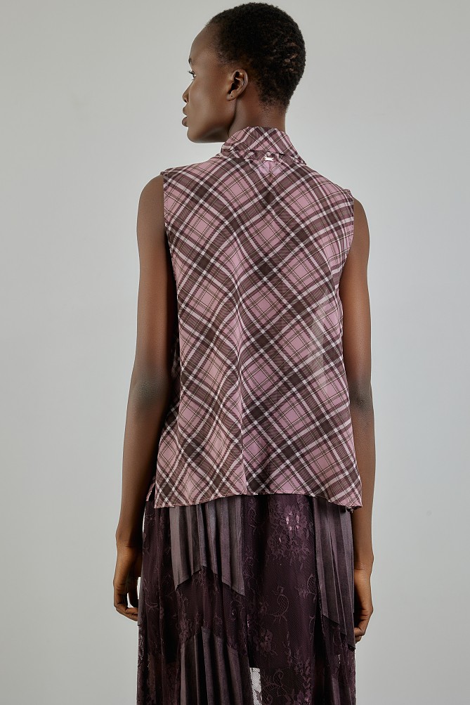 Sleeveless checkered blouse