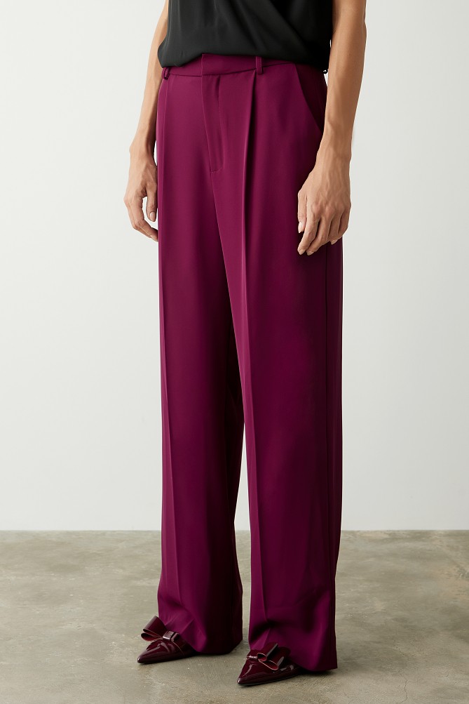 Παντελόνι με πιέτα