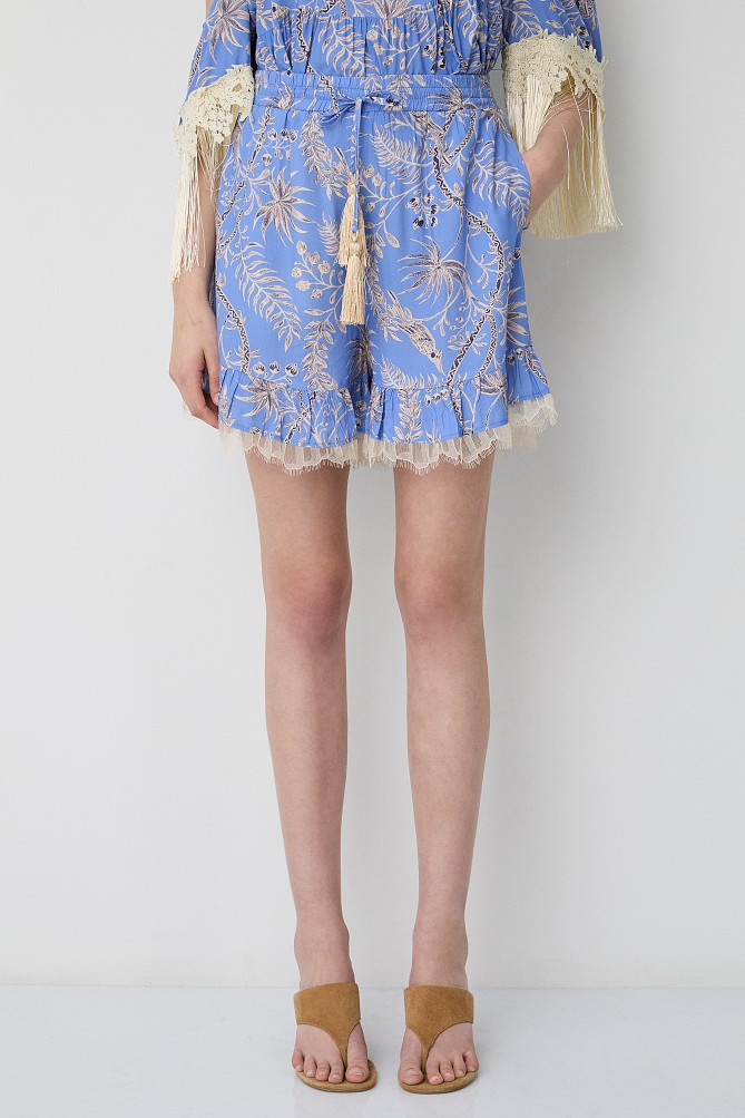 Printed shorts with ruffles