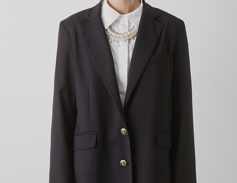 Longline blazer with bejeweled buttons | BSB Fashion