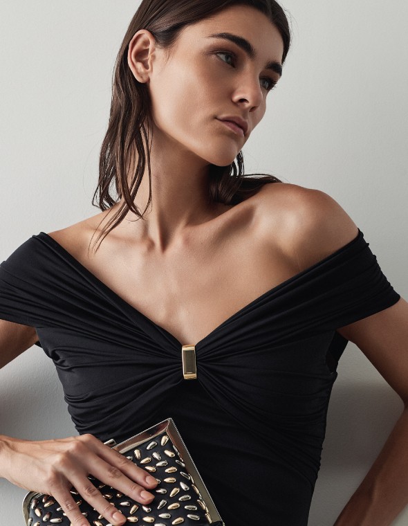 Chic accessories