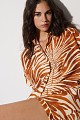 Camisa oversize con estampado animal