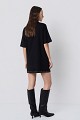 Rochie scurtă din tricot cu pietricele