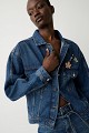Denim τζάκετ με διακοσμητικές καρφίτσες
