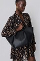 Shopper bag with pleats