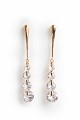 Drop earrings with crystals