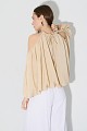Blusa globo con hombros descubiertos y fruncidos