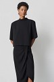 Cropped blouse with gathers at the back – Gold labe