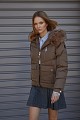 Puffer jacket with inner braces