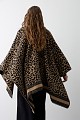 Kniited leopard print cape