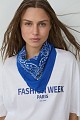 T-shirt με τύπωμα και φουλάρι