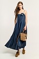 Rochie lungă cu aspect denim și floare