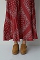 Suede clogs with heel
