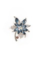 Broche en forma de flor con pedrería