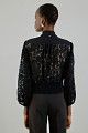 Tailored-waist long sleeves blouse with lace